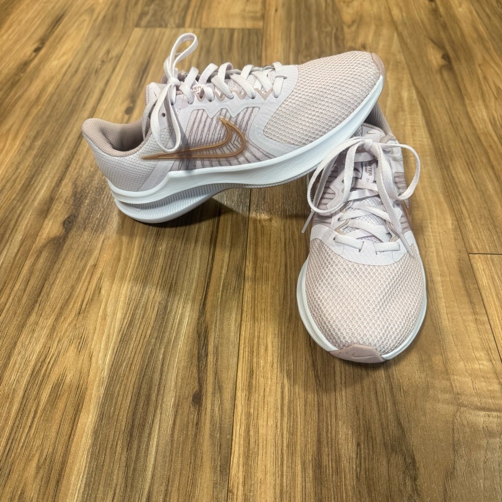 Nike Downshifter 11 Light Violet Women’s 6.5 Running Athletic Sneaker CW3413-500